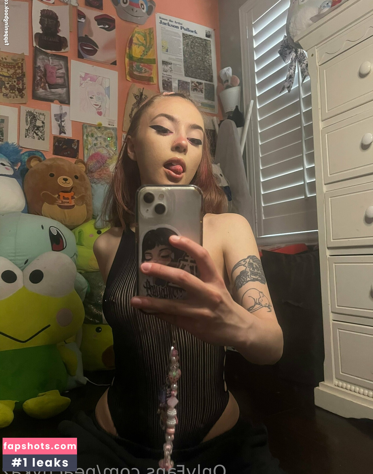 peachykaz nude babe gallery