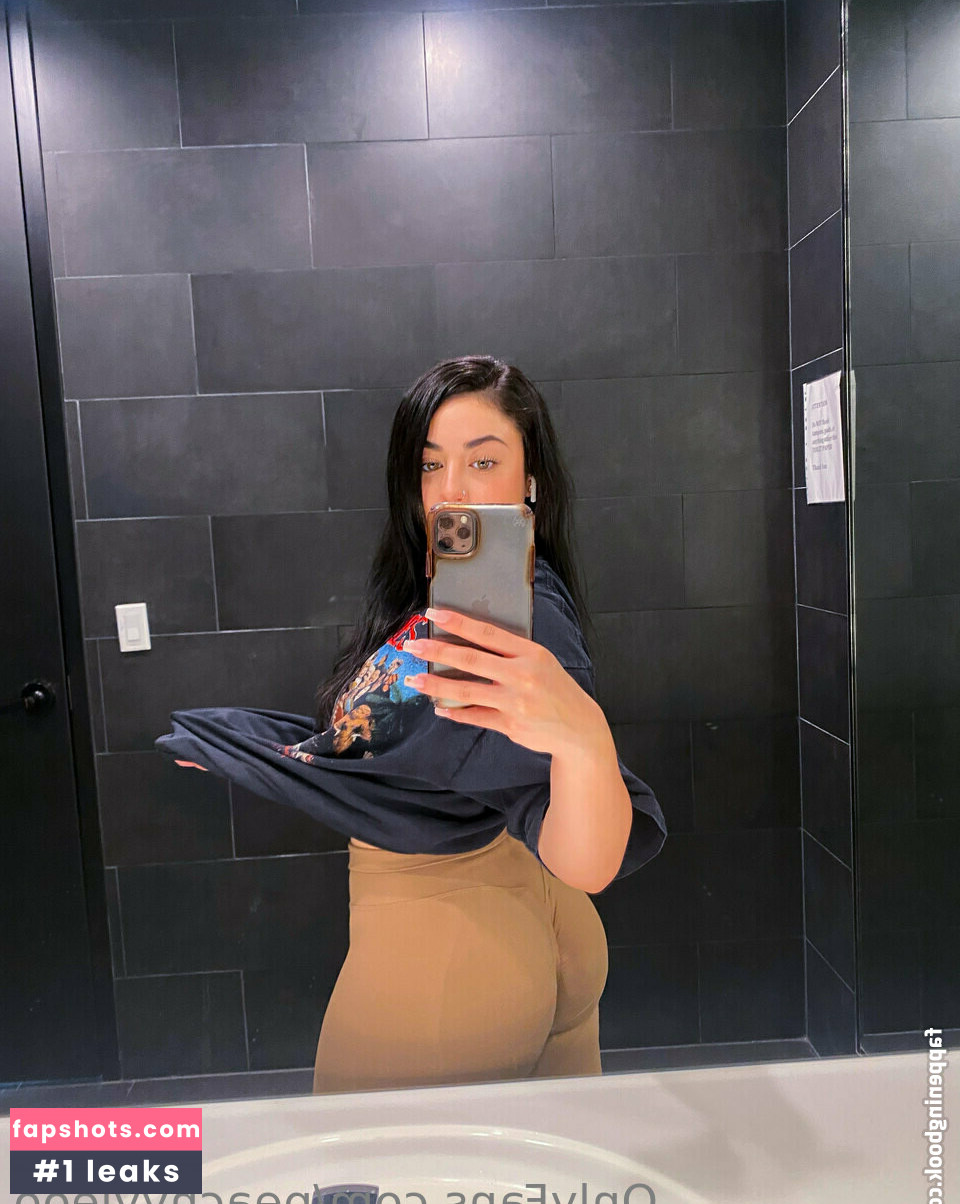 Peachyyleoo gallery photo #22