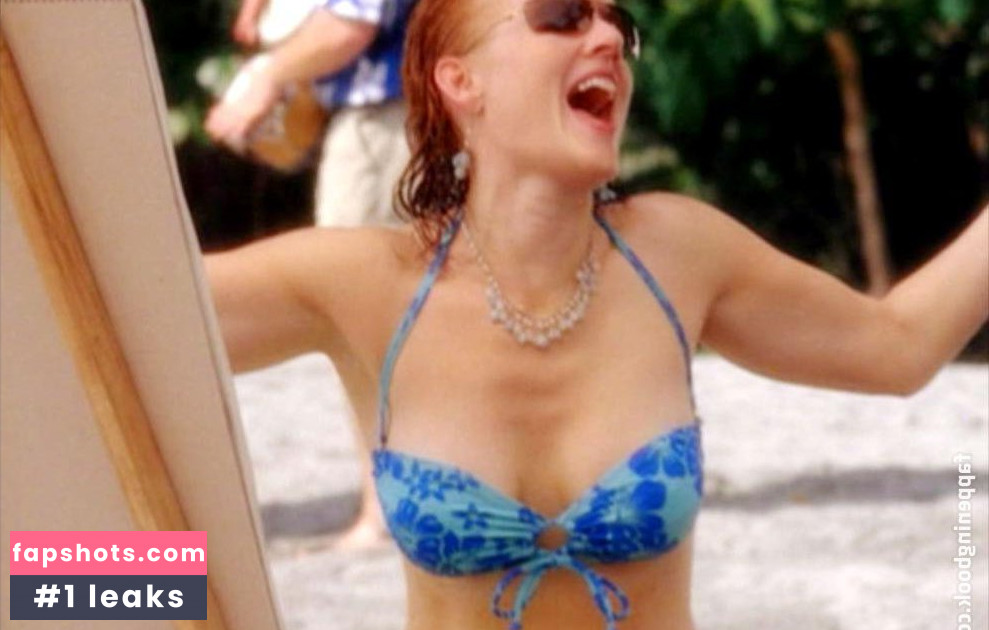 Penelope Ann Miller gallery photo #20