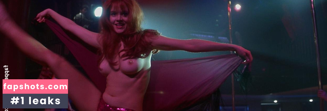 Penelope Ann Miller gallery photo #29