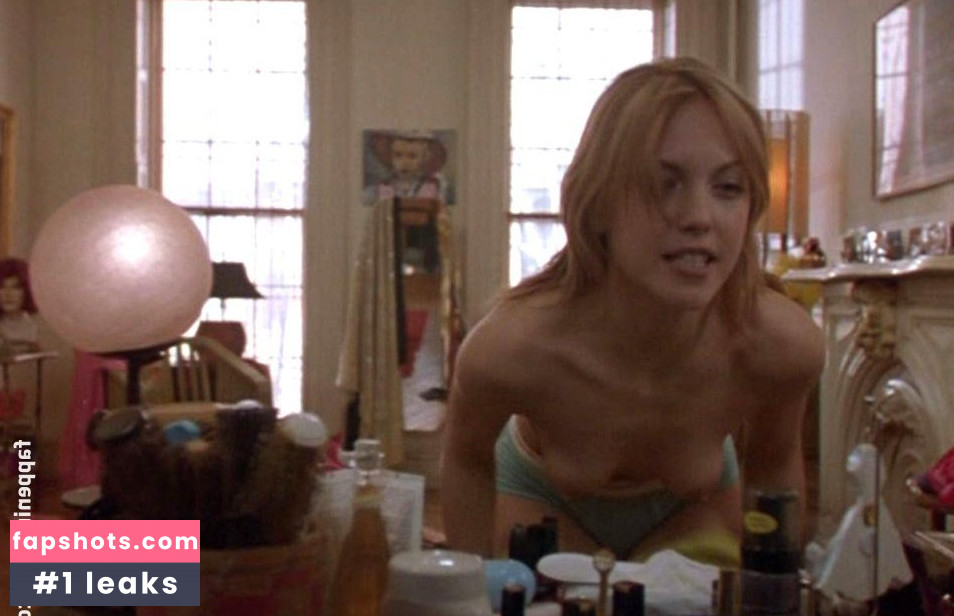 Penelope Fortier nude babe gallery