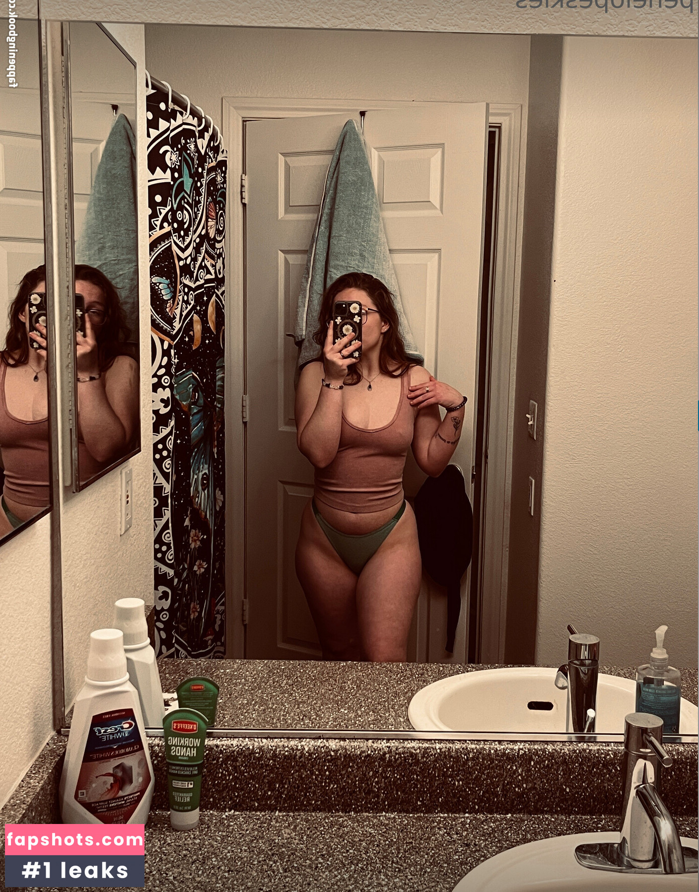 Penelope_skies gallery photo #7