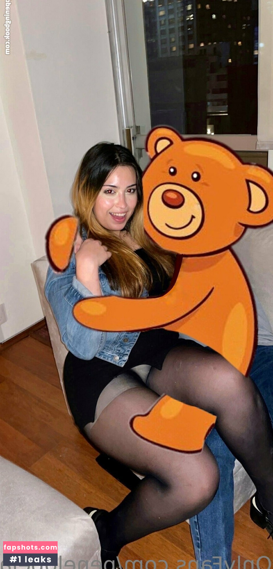 penelopeland nude babe gallery