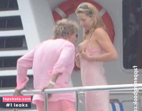 Penny Lancaster Nude Leaks OnlyFans Photos #31 - LeakJerk