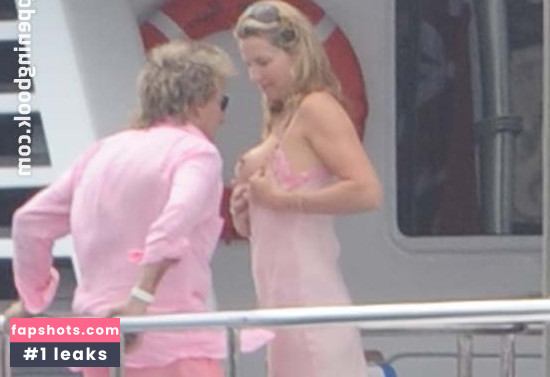 Penny Lancaster Nude Leaks OnlyFans Photos #32 - LeakJerk