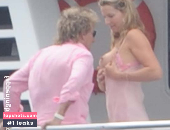 Penny Lancaster Nude Leaks OnlyFans Photos #33 - LeakJerk