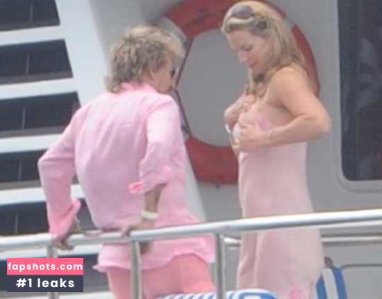 Penny Lancaster Nude Leaks OnlyFans Photos #34 - LeakJerk