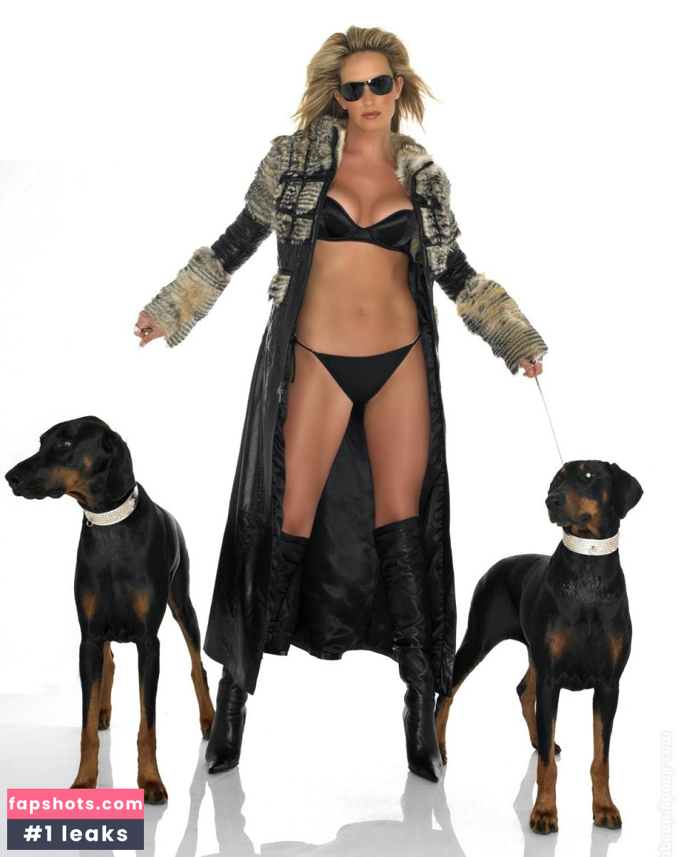 Penny Lancaster Nude Leaks OnlyFans Photos #54 - LeakJerk