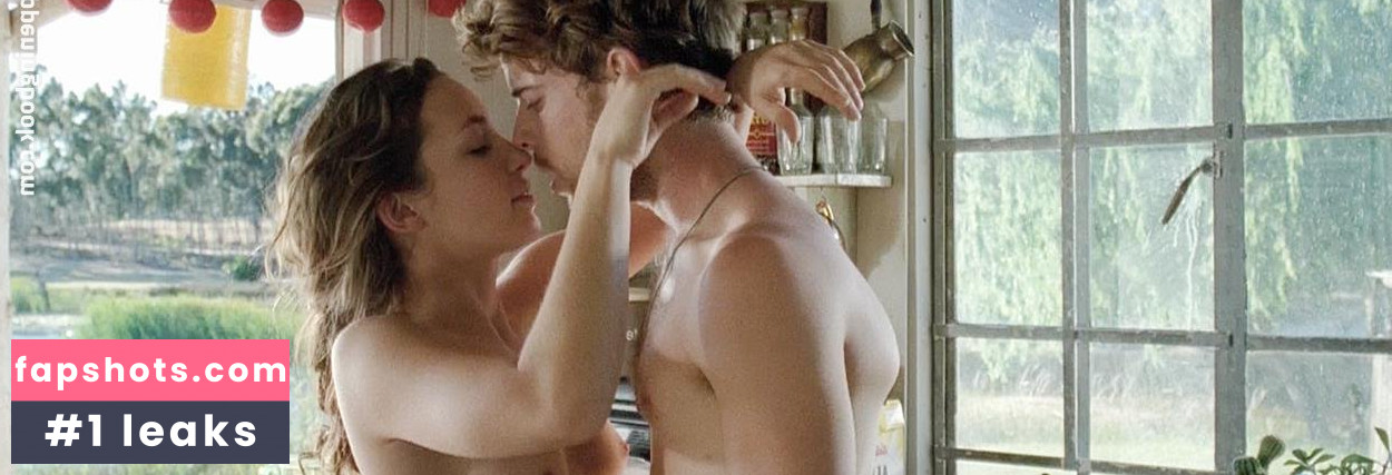 Perdita Weeks gallery photo #20