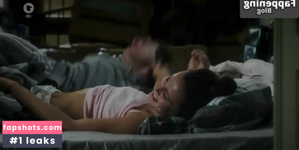 Peri Baumeister gallery photo #5