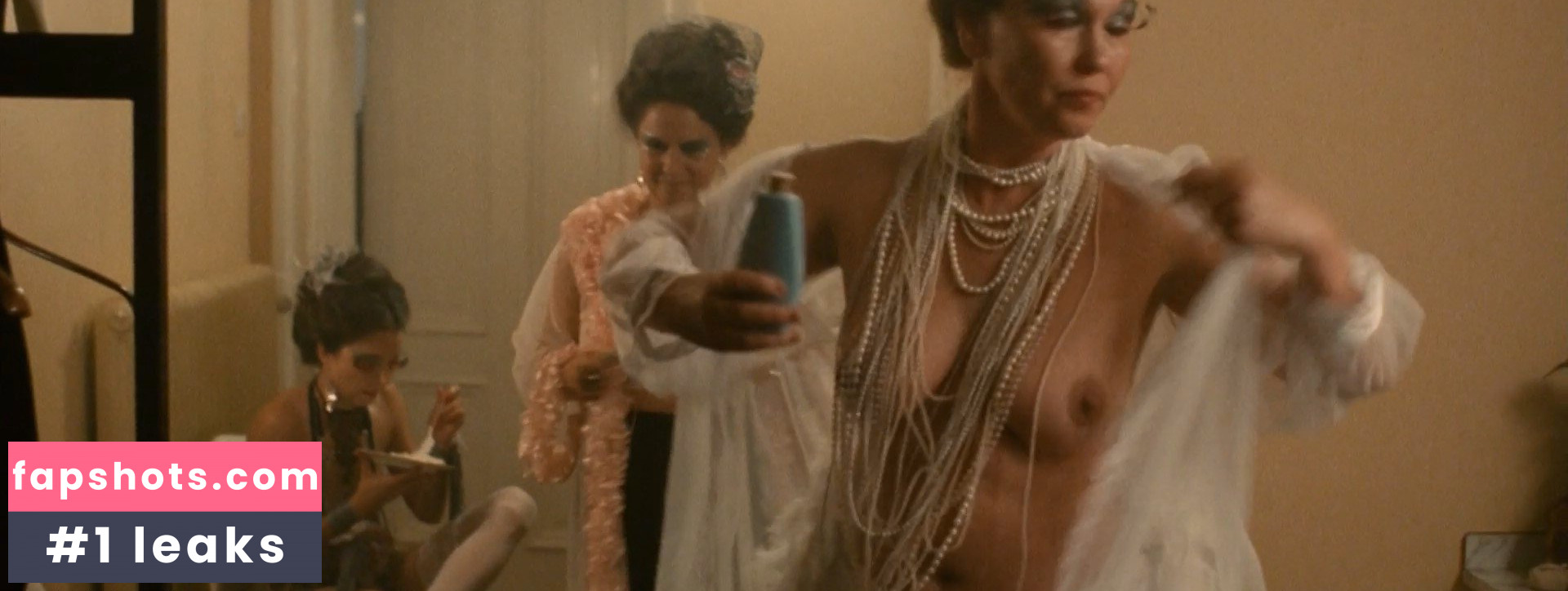 Pernilla August gallery photo #2