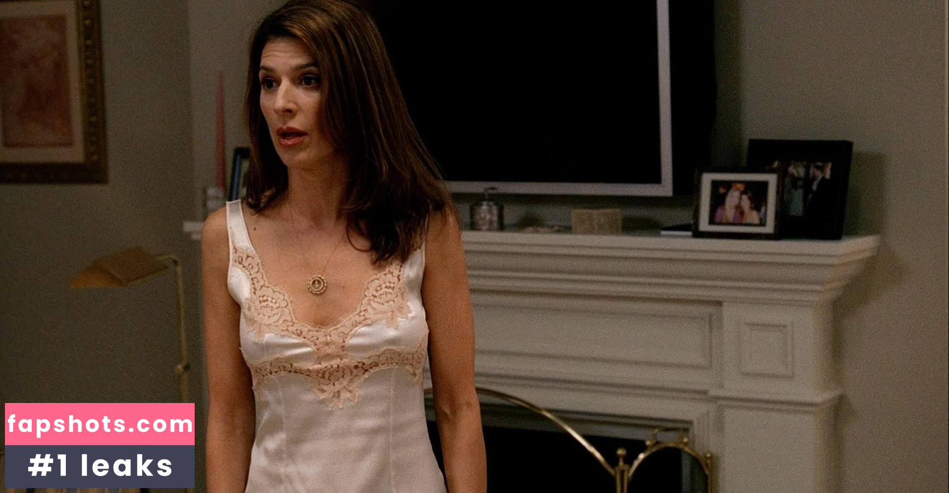 Perrey Reeves Nude Leaks OnlyFans Photos #9 - LeakJerk