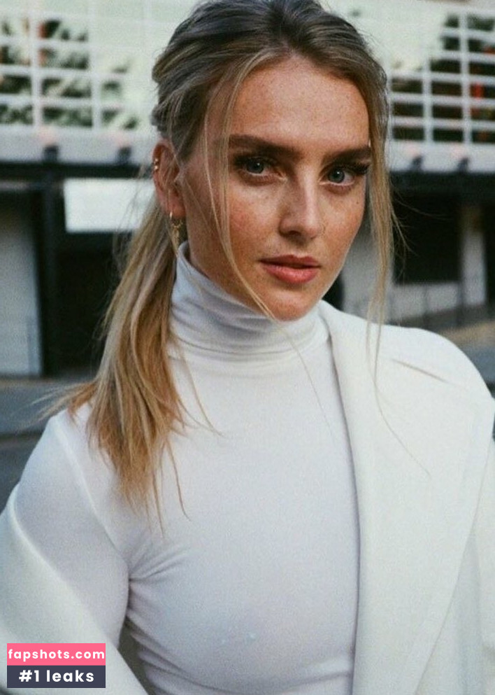 Perrie Edwards gallery photo #106
