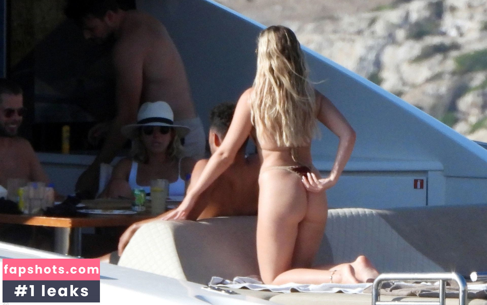 Perrie Edwards gallery photo #153