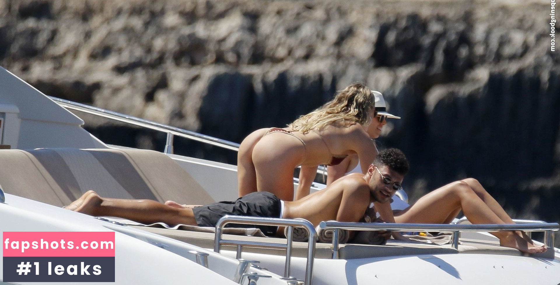 Perrie Edwards gallery photo #170