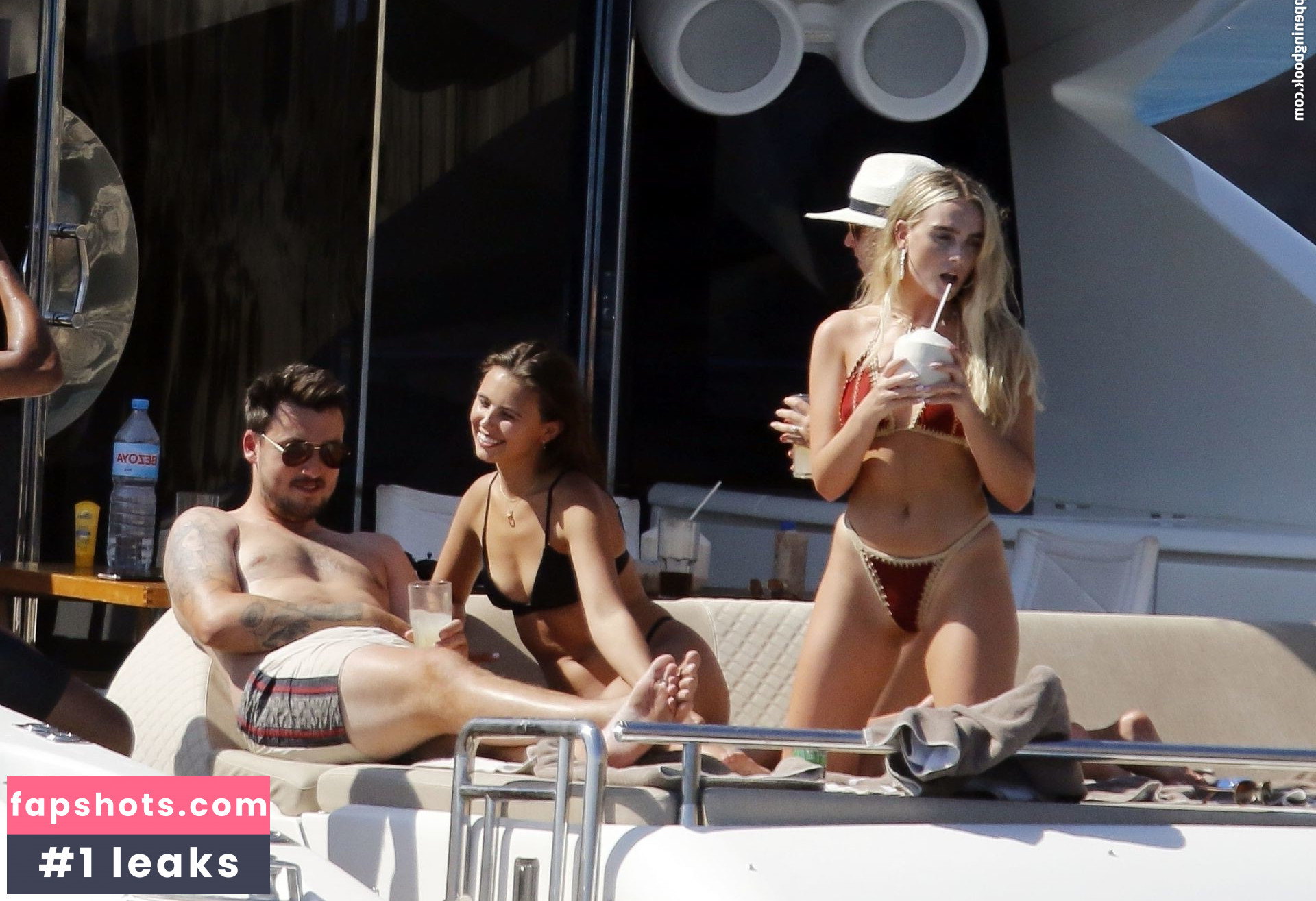 Perrie Edwards gallery photo #172