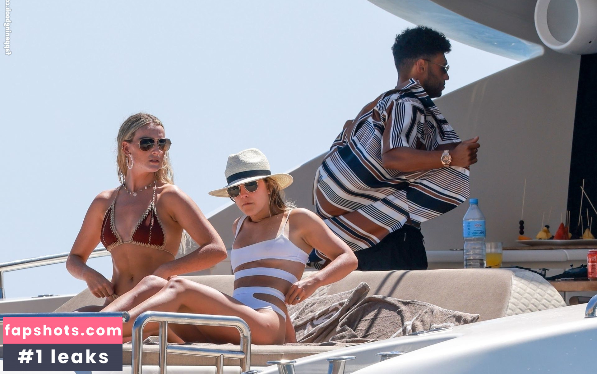 Perrie Edwards gallery photo #179