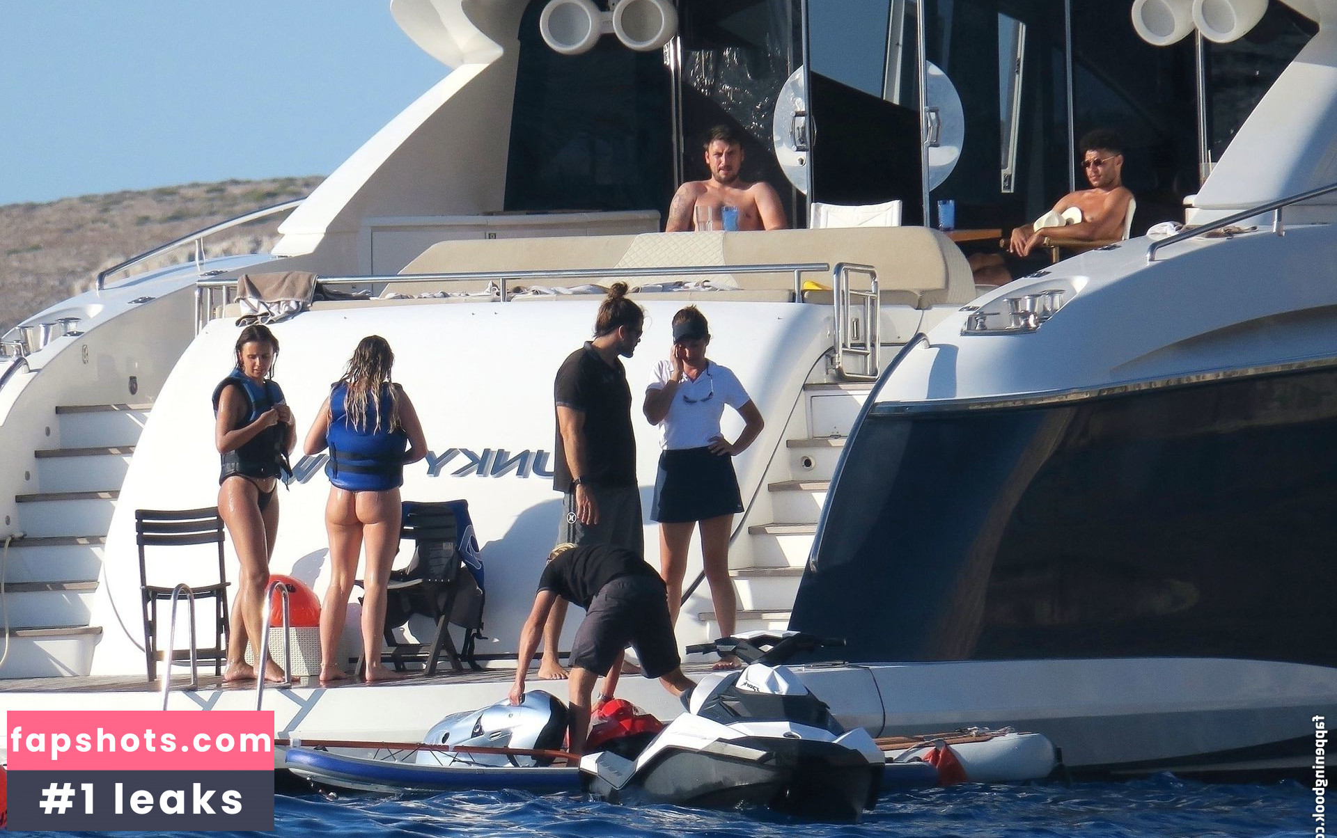 Perrie Edwards gallery photo #215