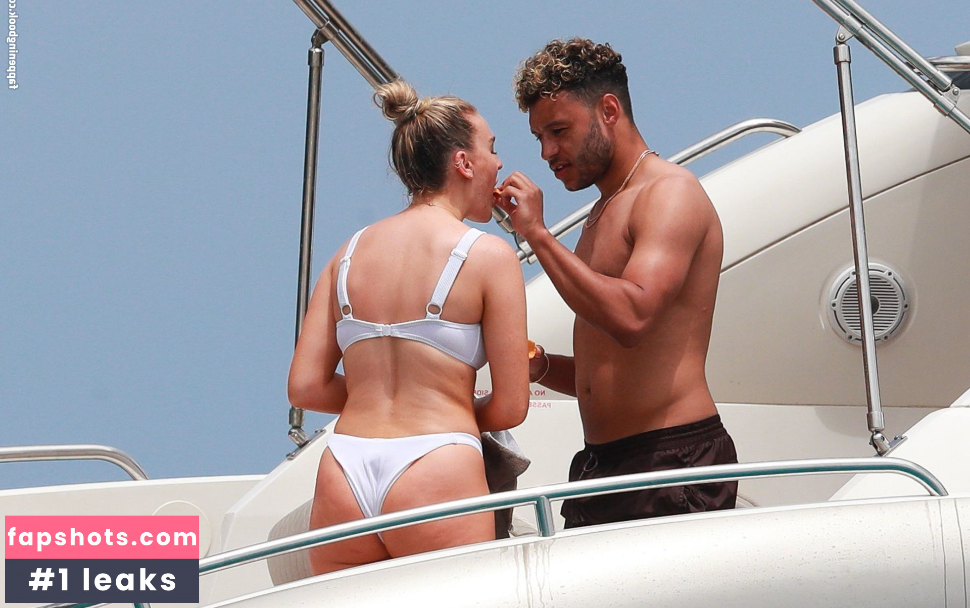 Perrie Edwards gallery photo #235