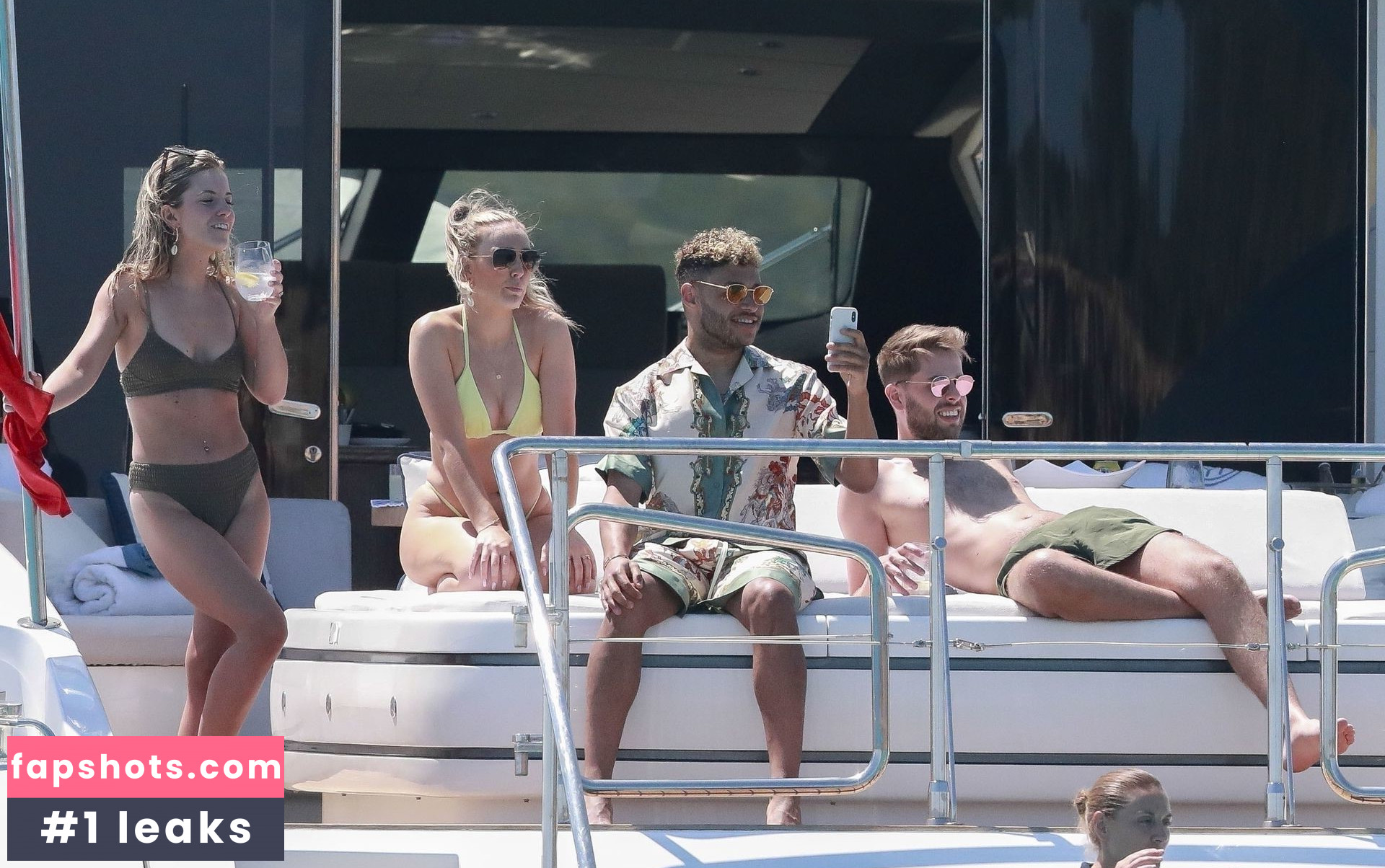 Perrie Edwards gallery photo #242