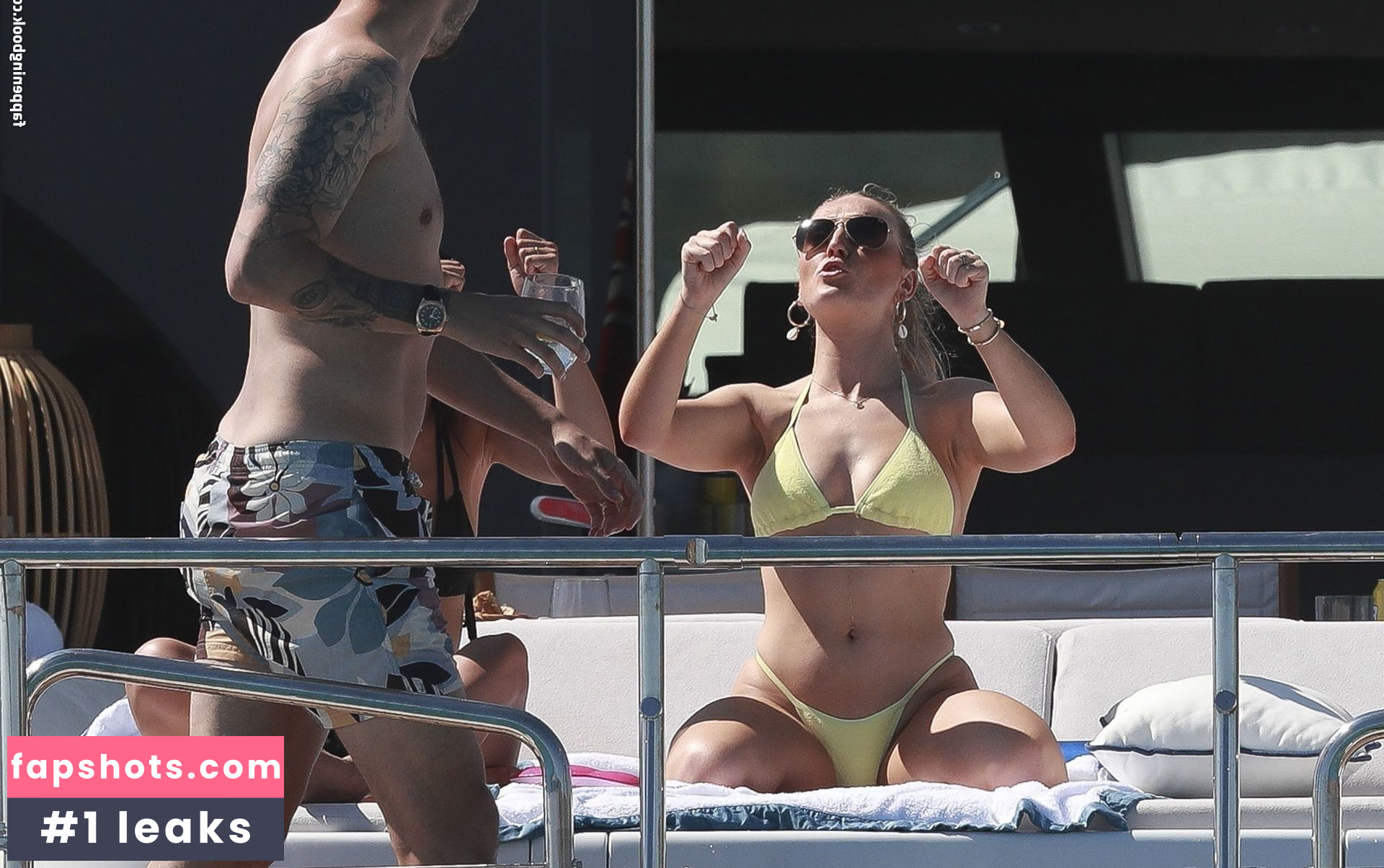 Perrie Edwards gallery photo #245