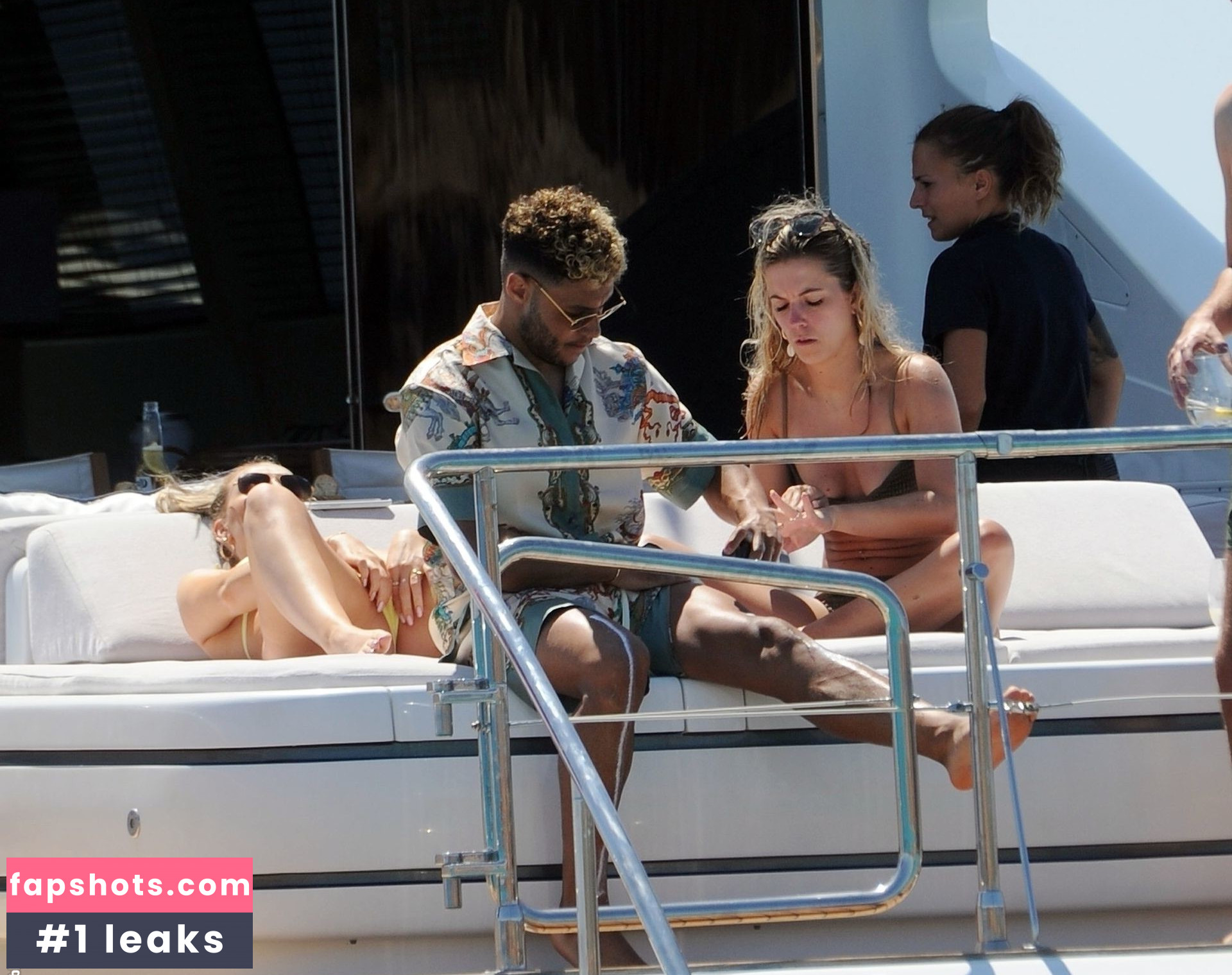 Perrie Edwards gallery photo #259