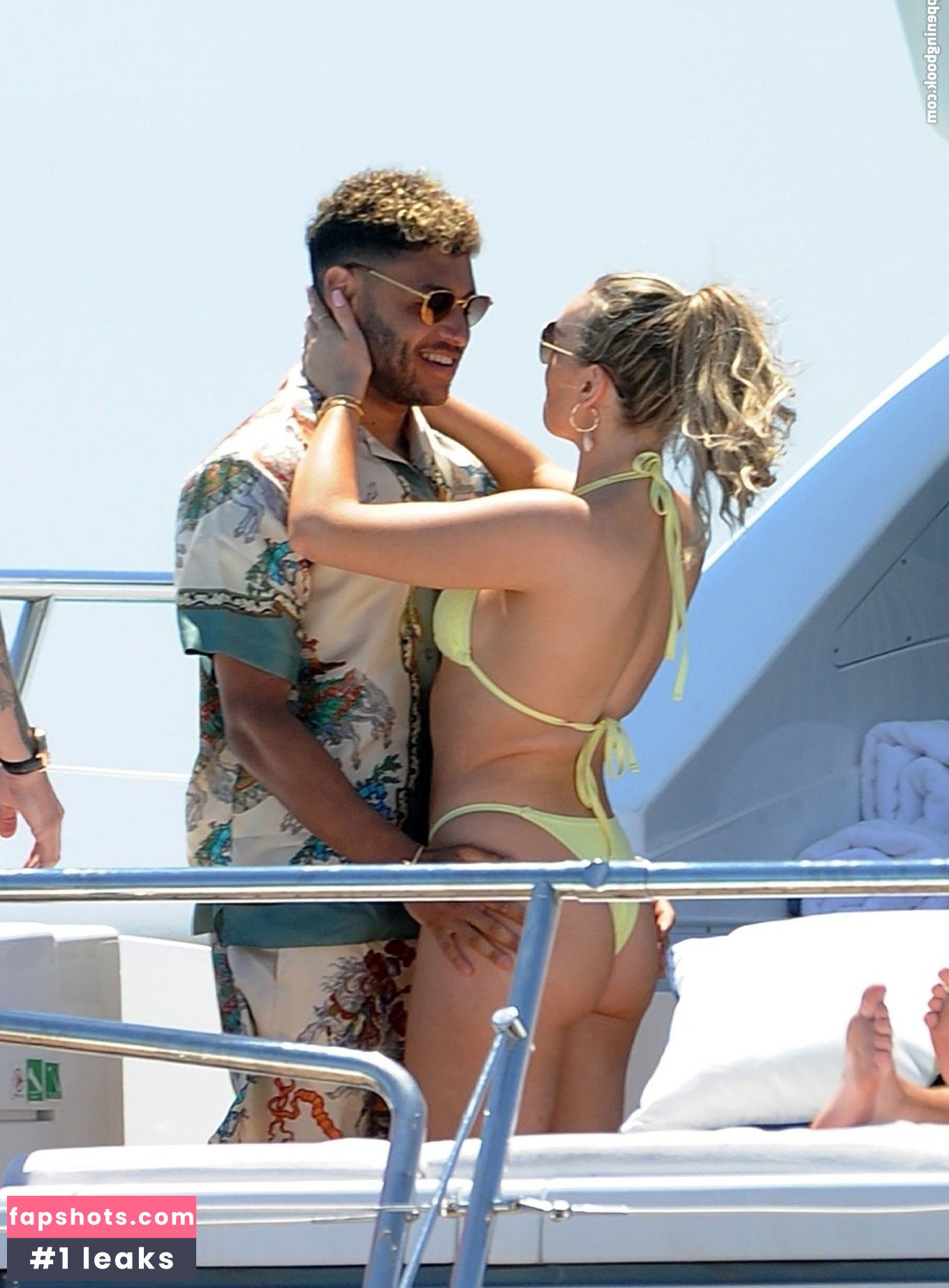 Perrie Edwards gallery photo #270