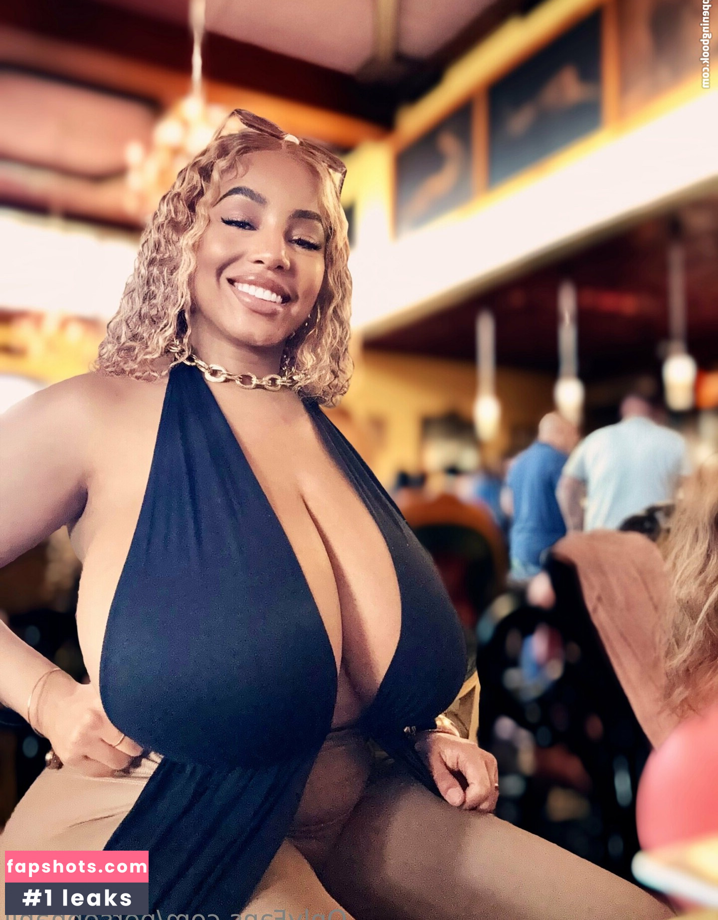 Persephanii gallery photo #8