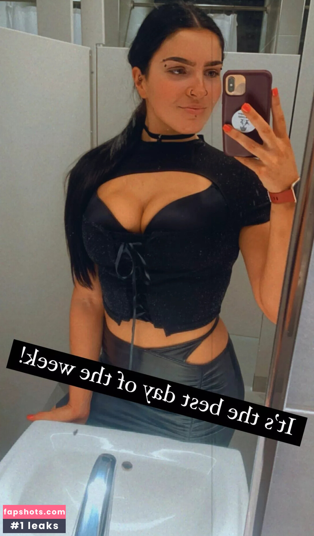 Persia Pirotta gallery photo #3