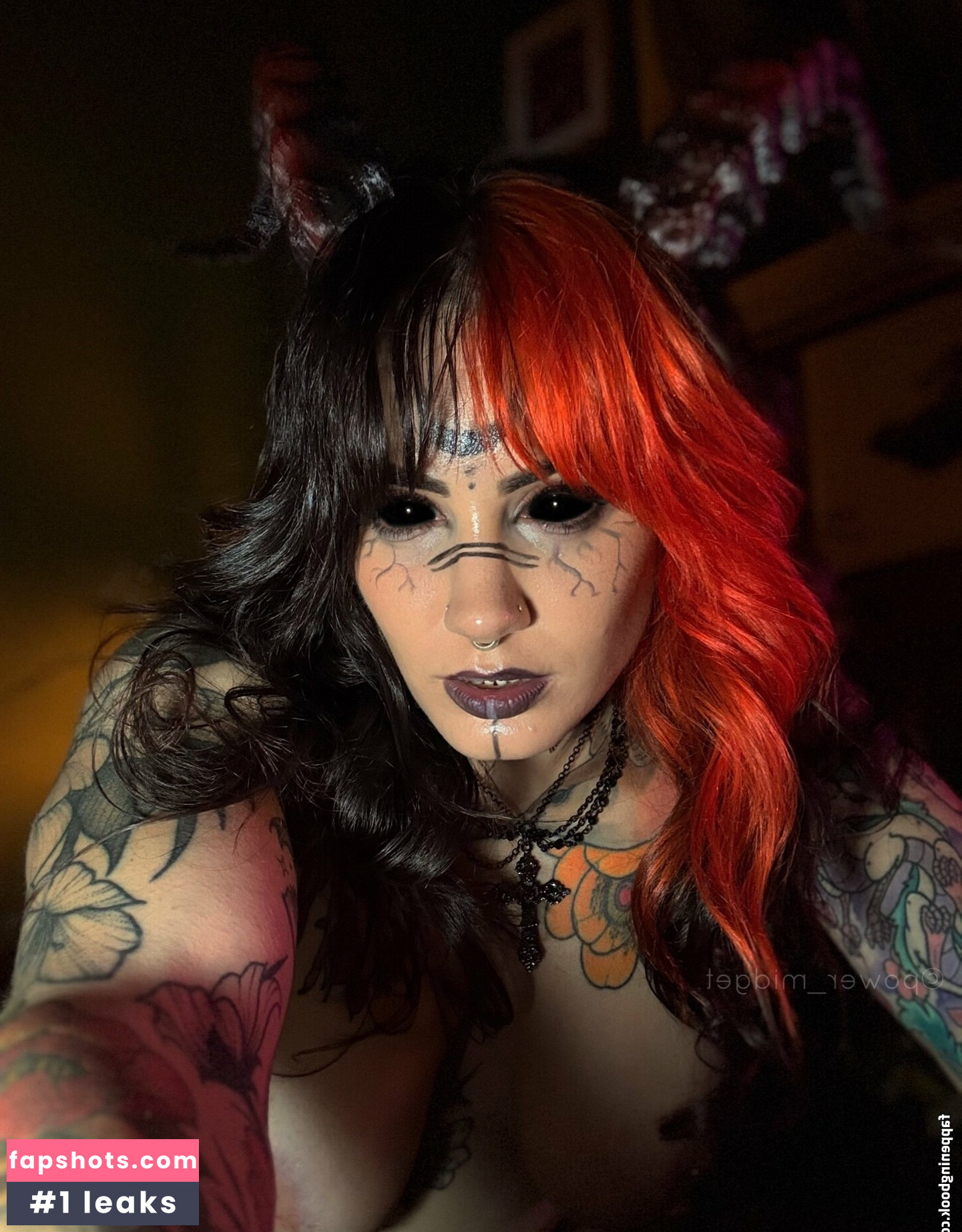 Peta Lloyd gallery photo #5