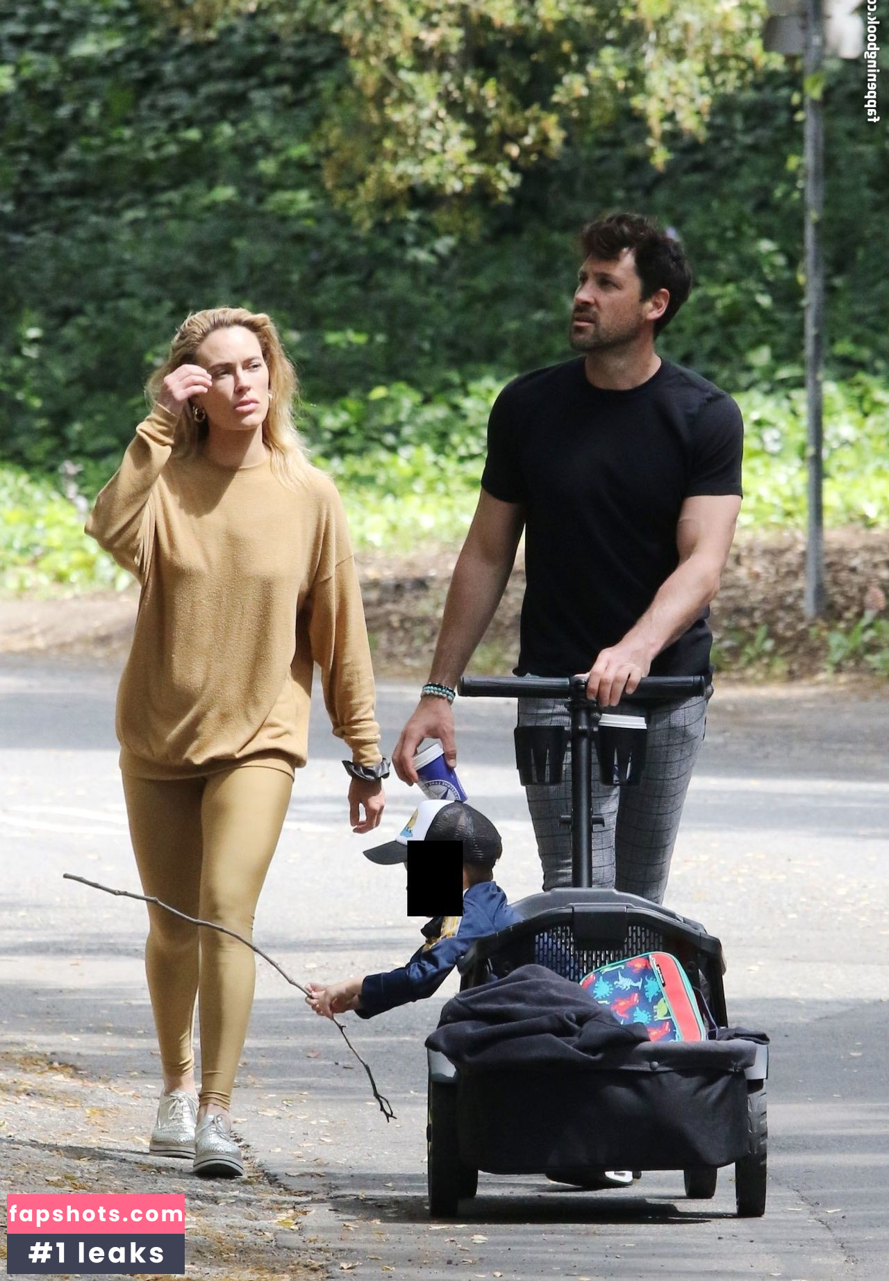 Peta Murgatroyd gallery photo #28