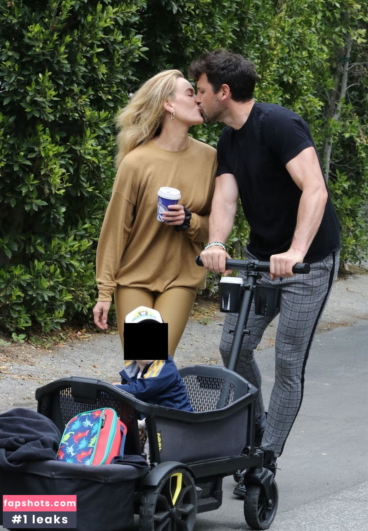 Peta Murgatroyd gallery photo #33