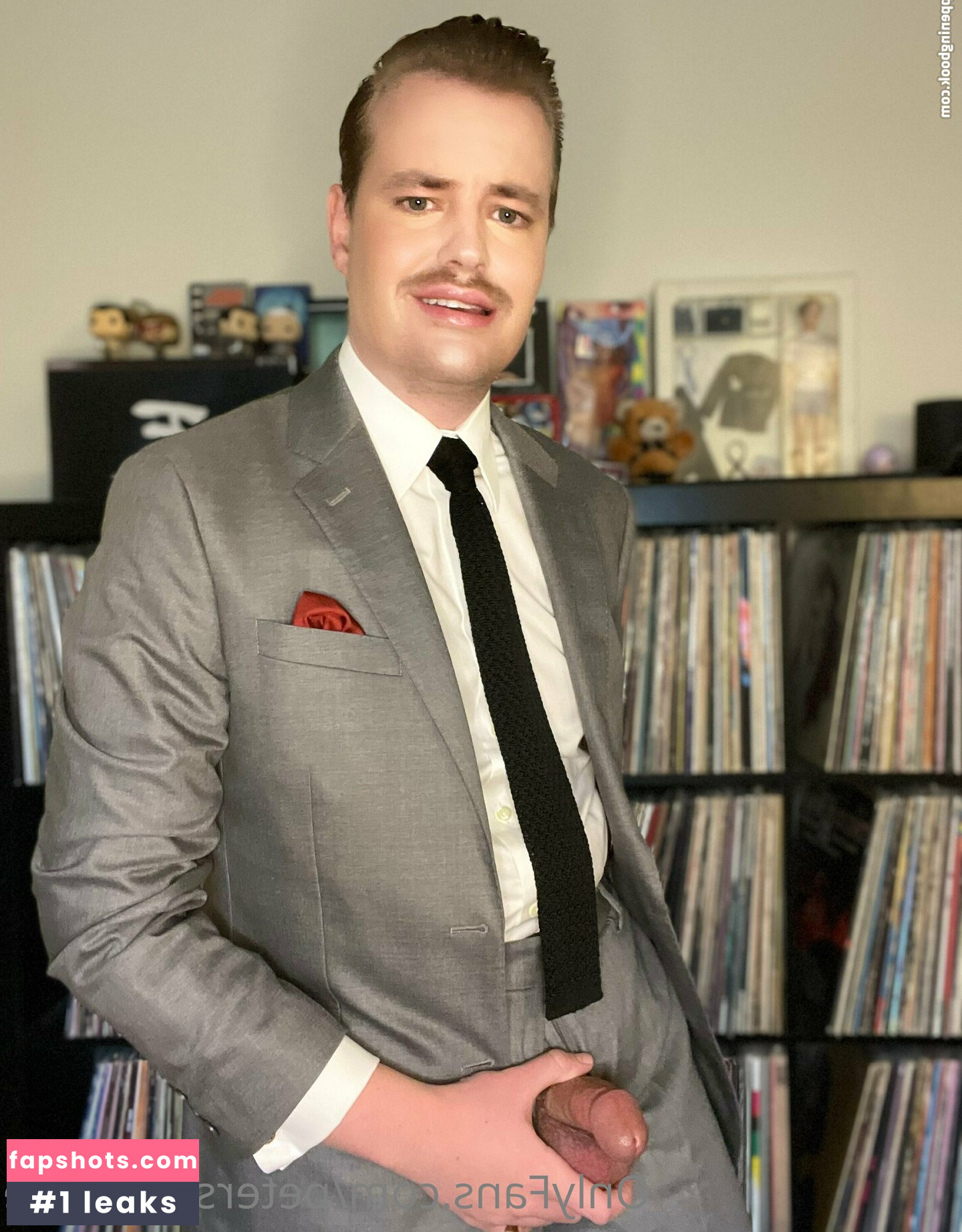 petersuitandtie nude babe gallery