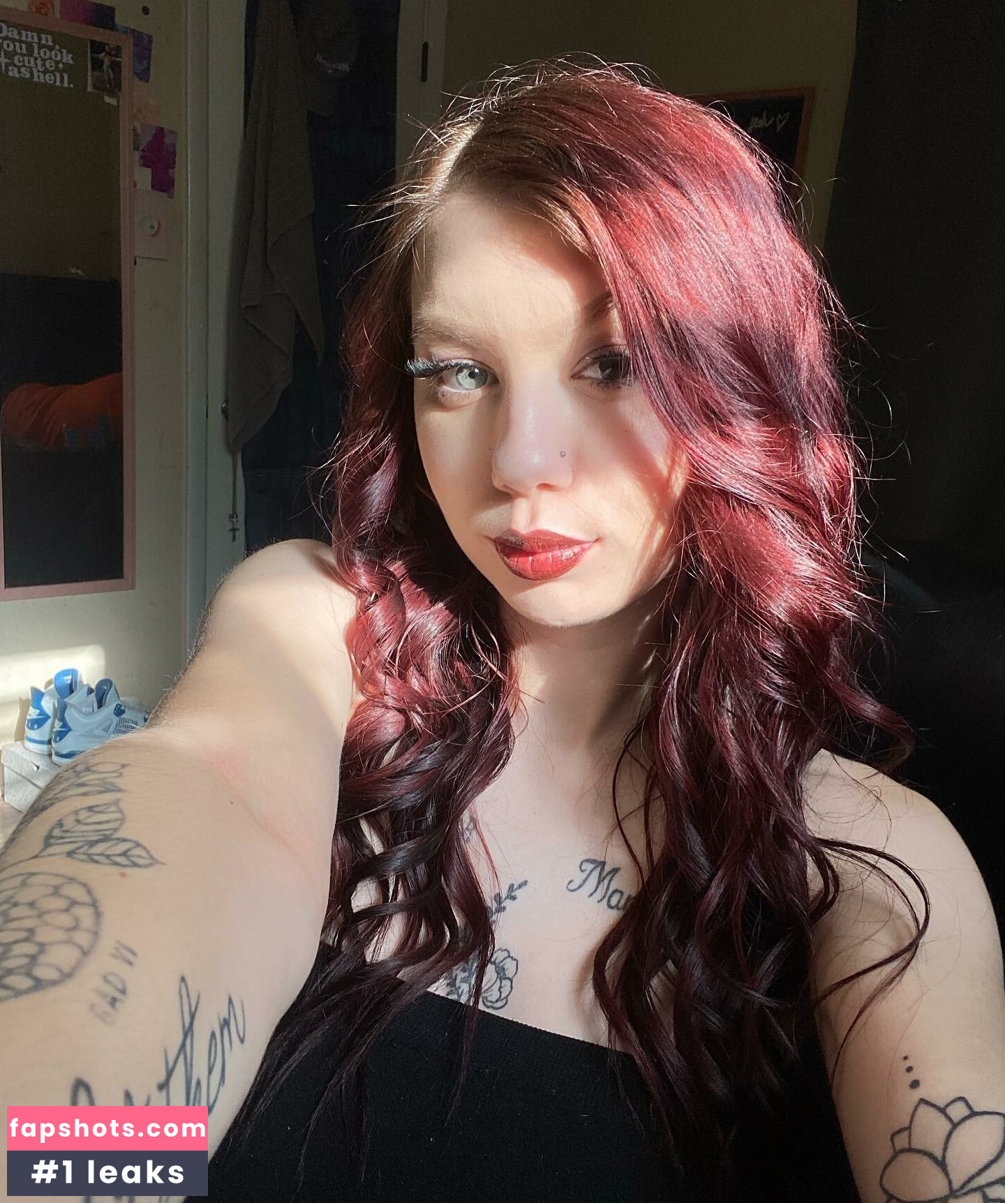 Petite Bby gallery photo #5