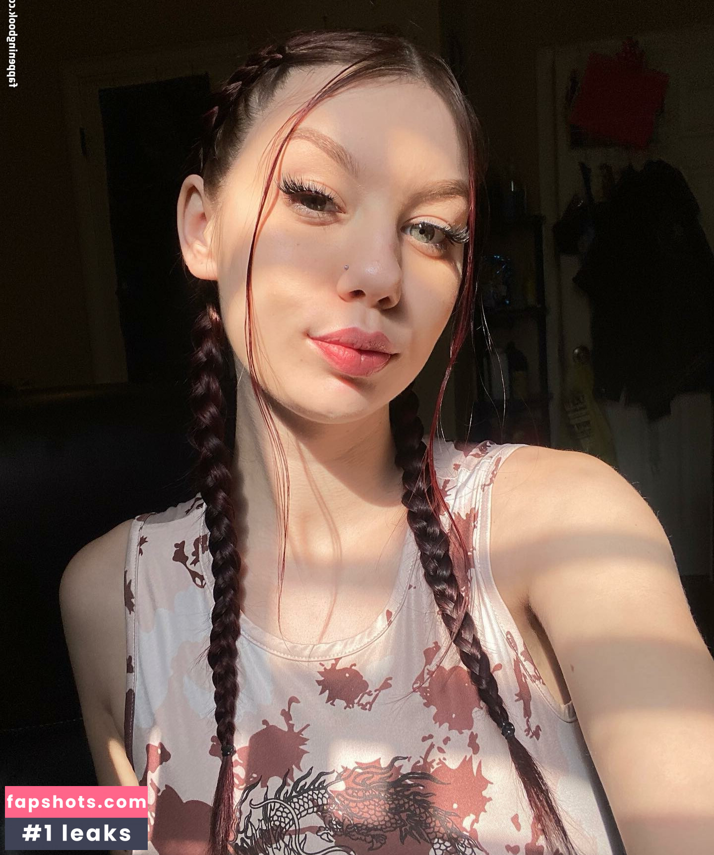 Petite Bby gallery photo #8