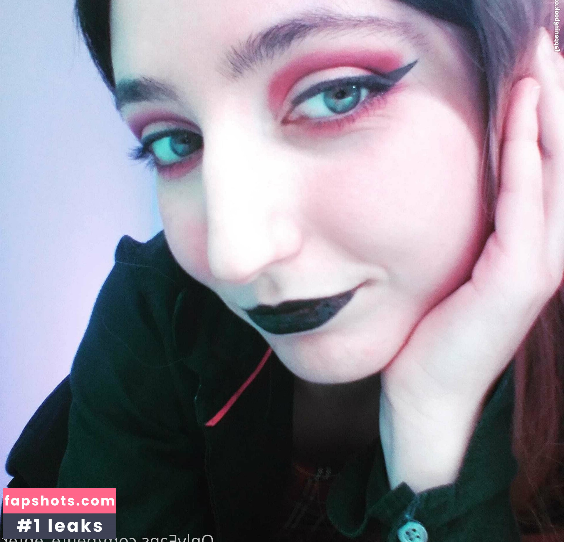 petite_enfer gallery photo #30