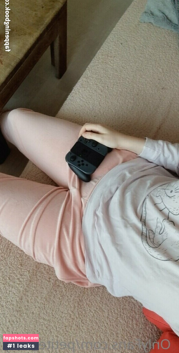 petite_hazy gallery photo #4