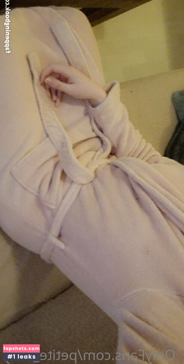 petite_hazy gallery photo #10