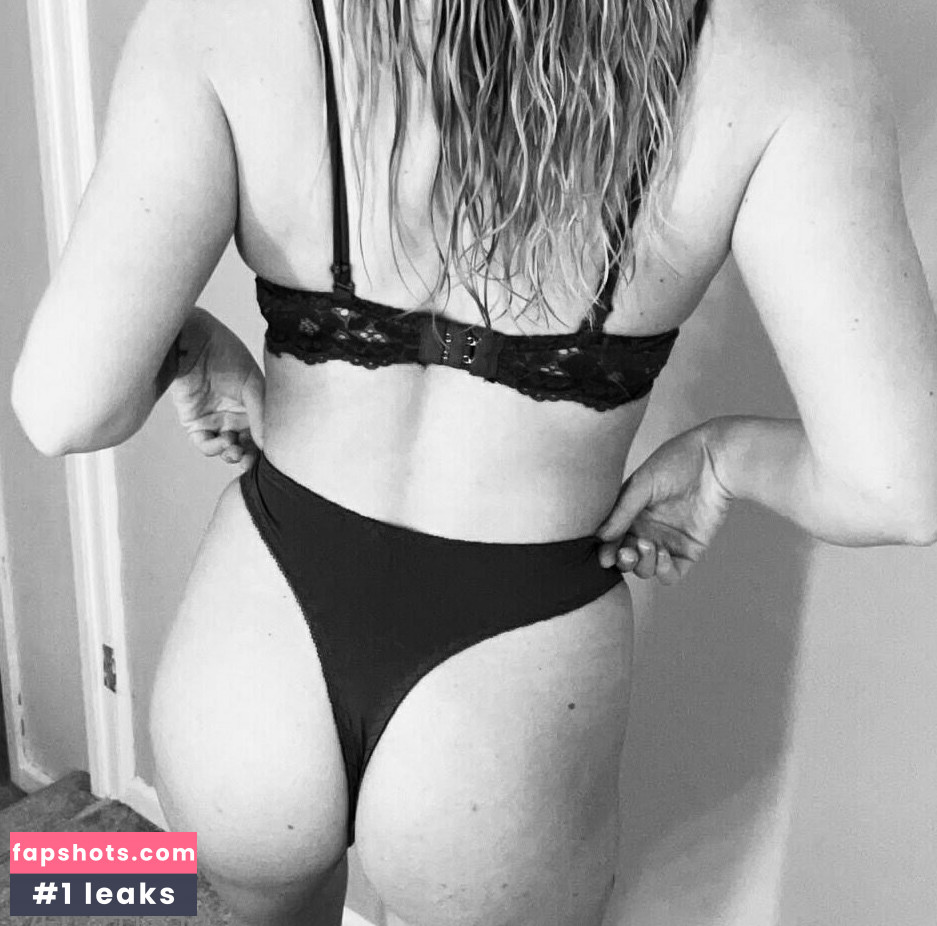 petite_liv gallery photo #2