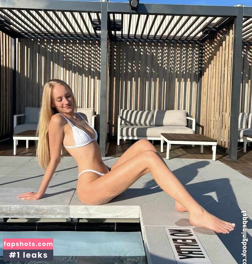 Petitelillie gallery photo #3