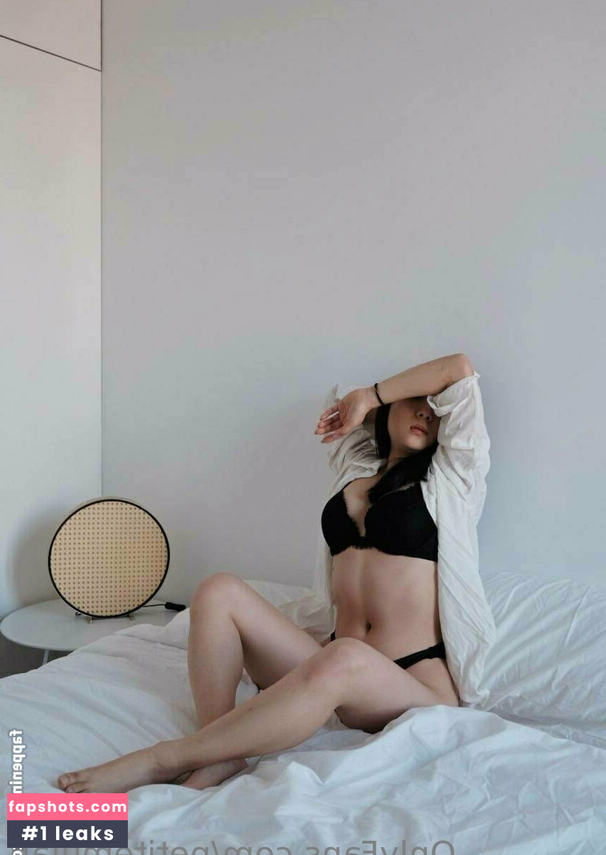 petitemulan nude babe gallery