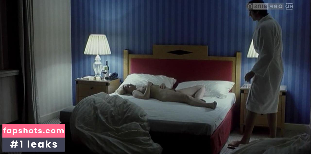 Petra Morzé gallery photo #6