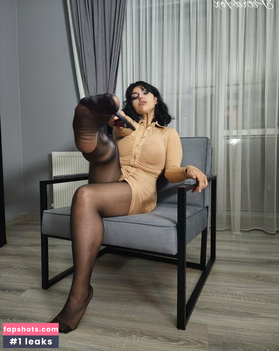 PetraFox nude babe gallery