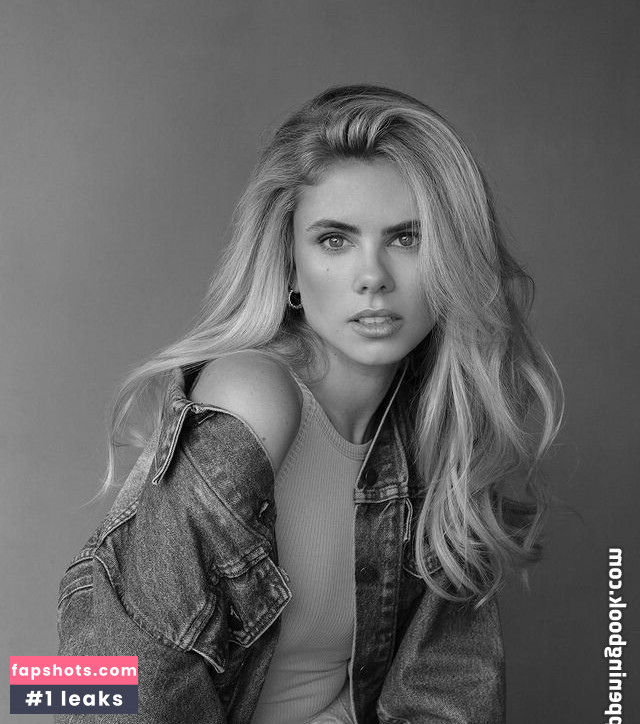 Peyton Colee gallery photo #3