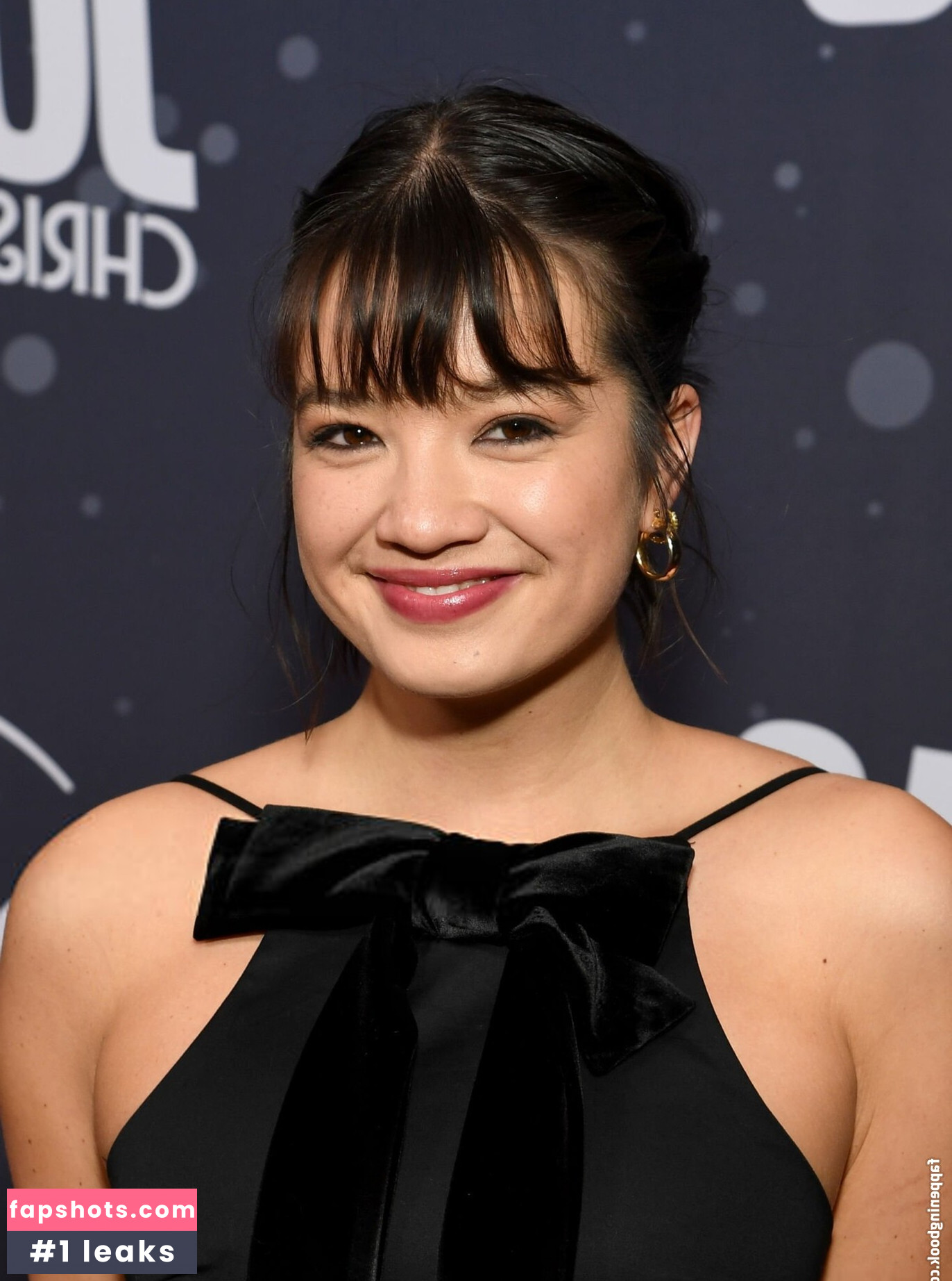 Peyton Elizabeth Lee gallery photo #13