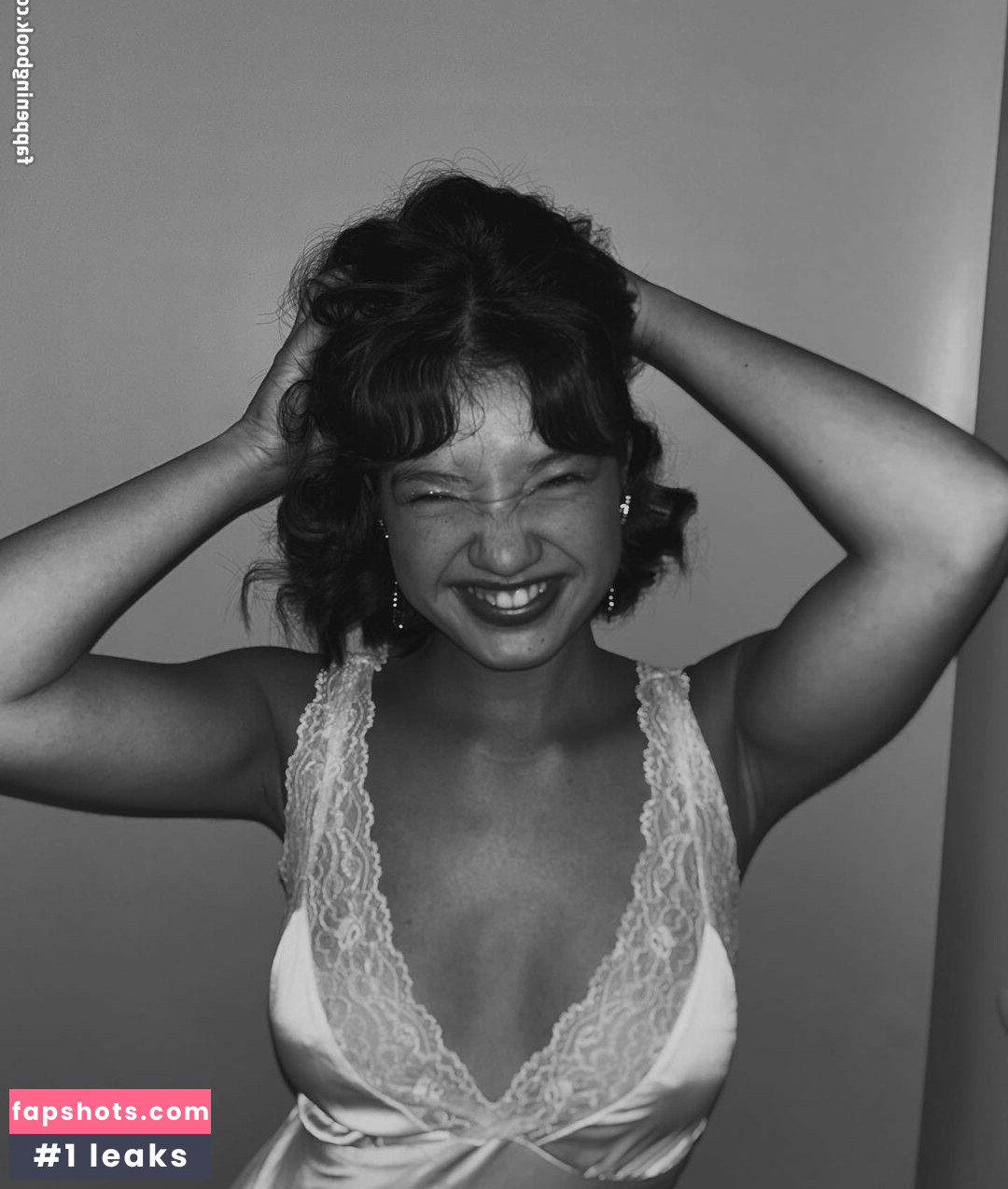 Peyton Elizabeth Lee gallery photo #34