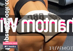 PhantomHotwife gallery photo #26