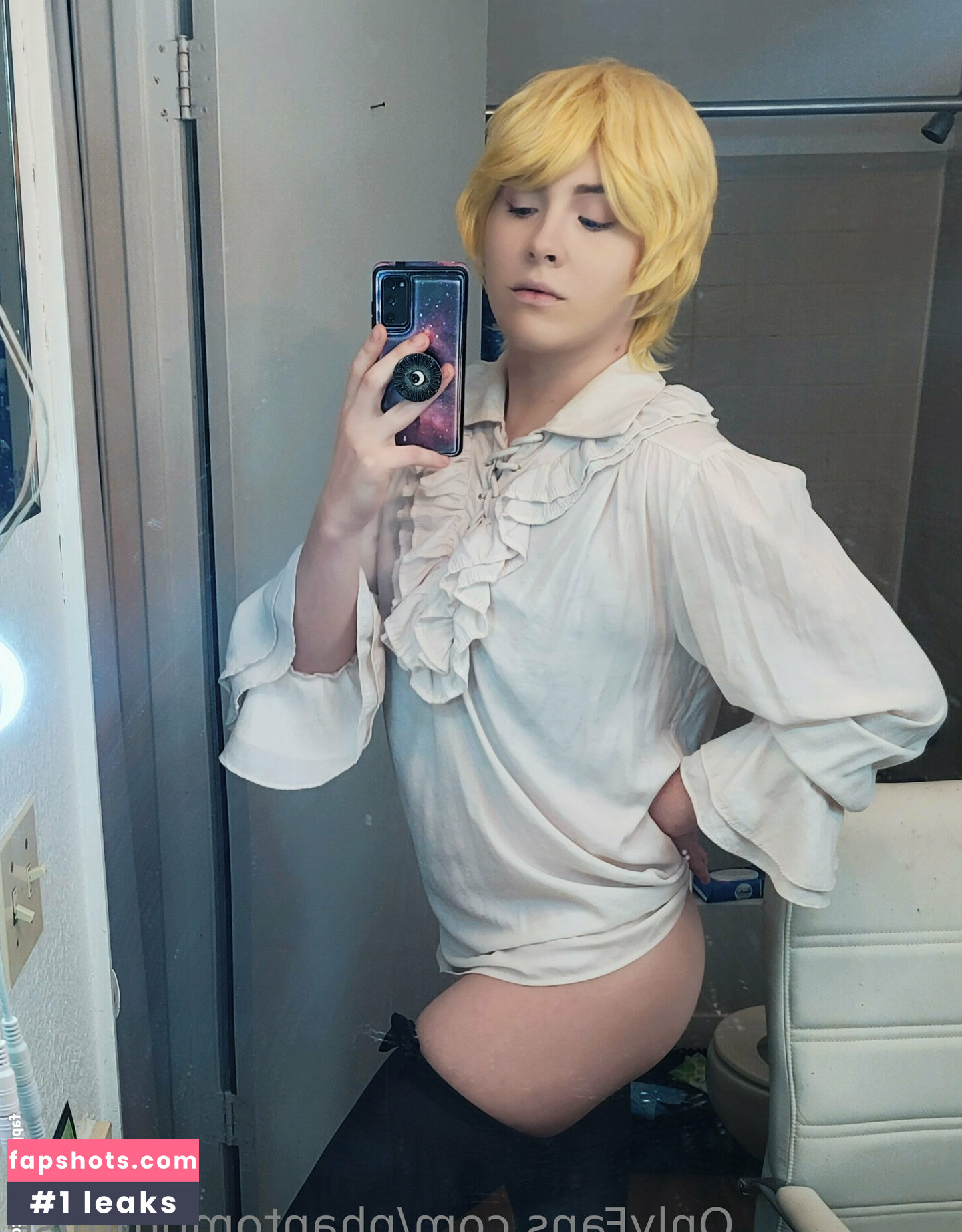 phantompromise nude babe gallery