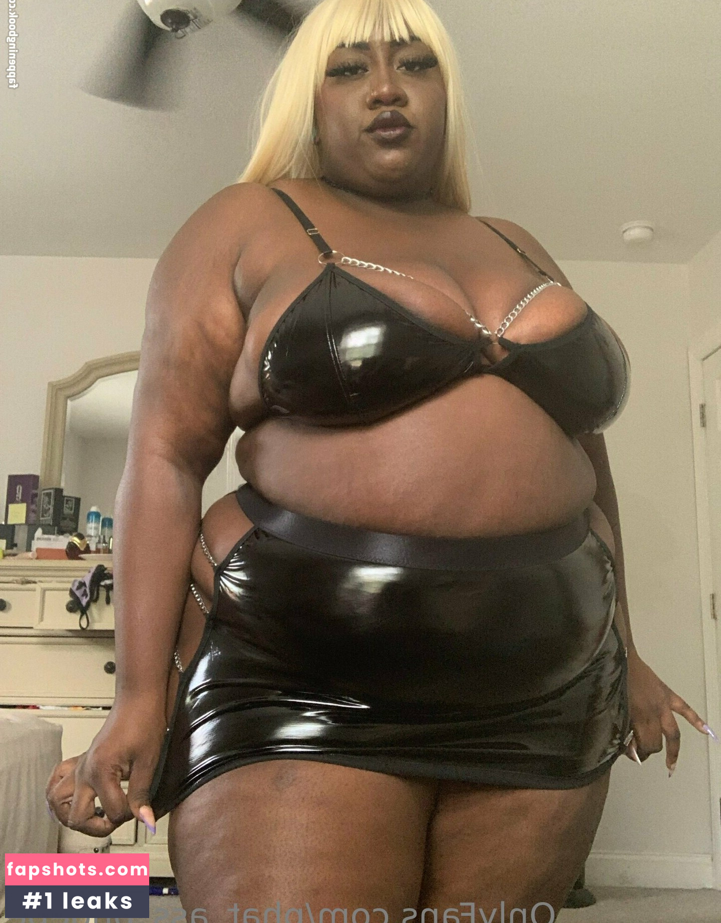 phat_ass_phoebe nude babe gallery