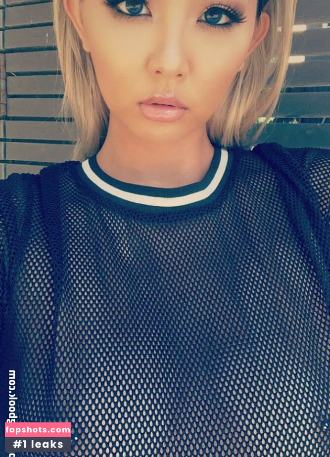 Phi Tran nude babe gallery